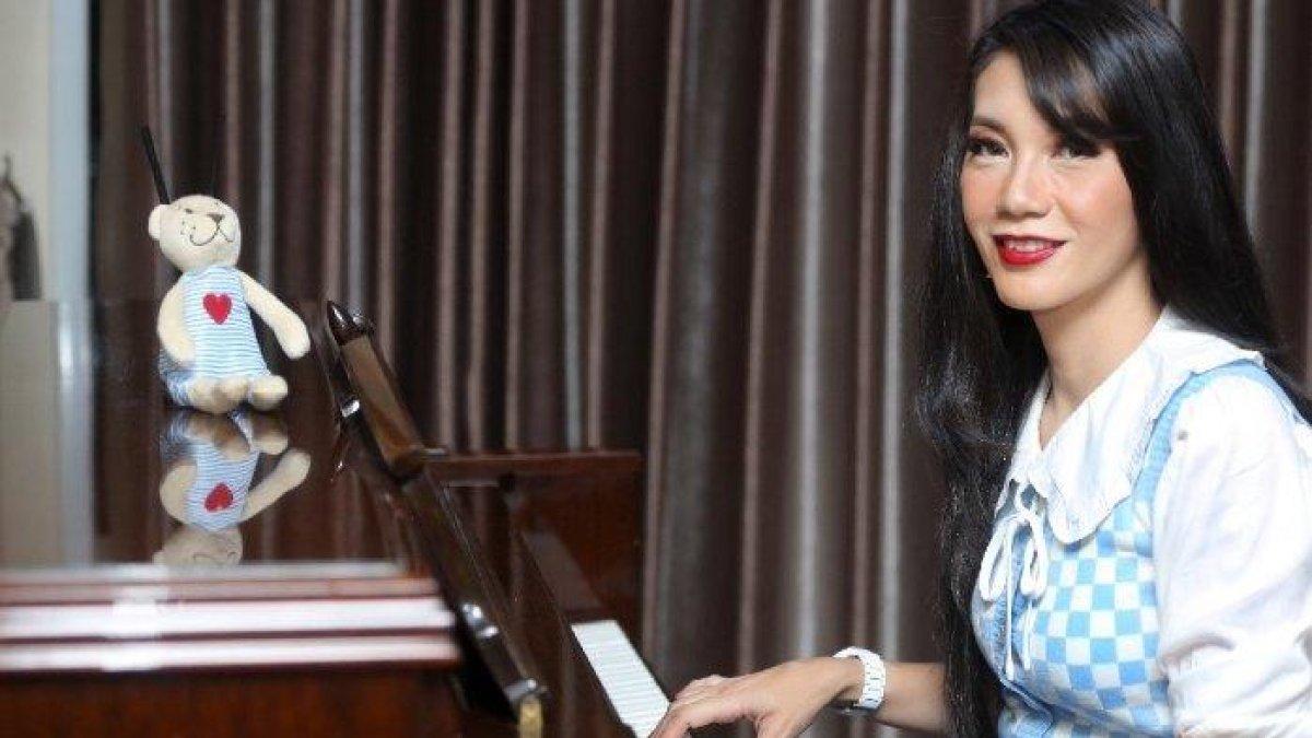 Deva Indah menikah pada 2016 dan kini dikaruniai 2 anak