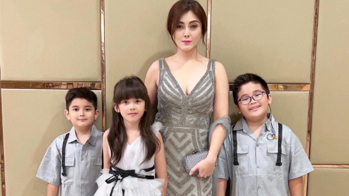 PERJUANGAN HAMIL - Dhena Devanka ungkap perjuangan miliki anak, dari program hamil hingga rela bb naik 30 kilogram.