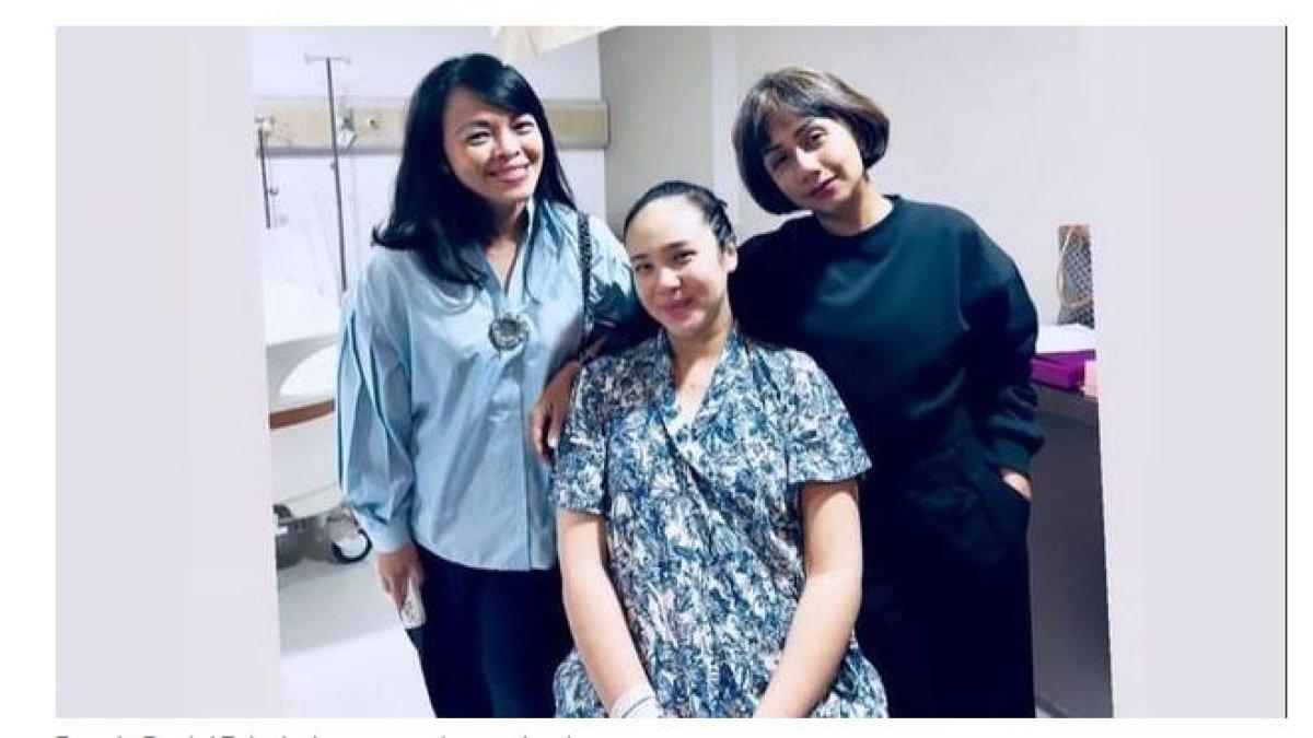 Pamela Bowie melahirkan anak pertama.