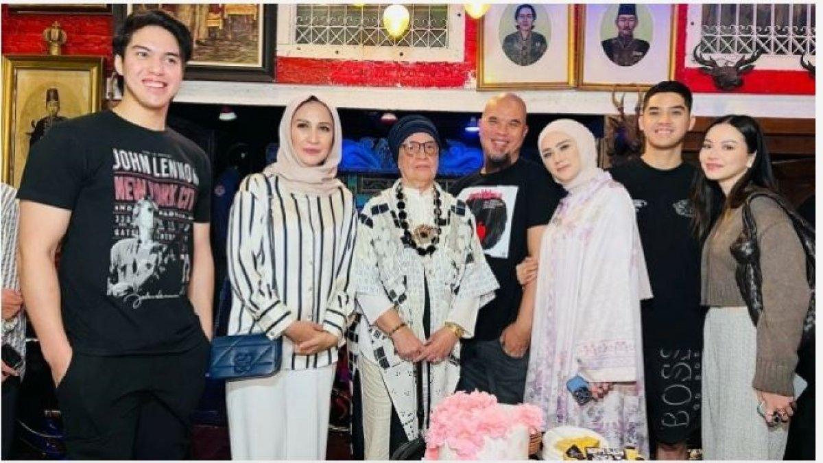 Dian Rahmaniar dianggap memiliki paras menawan