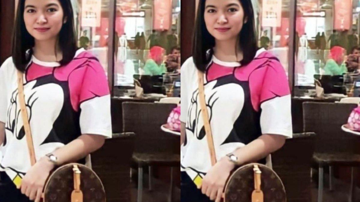 TAS MEWAH SELVI ANANDA - Diketahui bahwa Selvi juga memiliki beberapa koleksi tas selempang, termasuk tas berbentuk lingkaran dari Louis Vuitton.