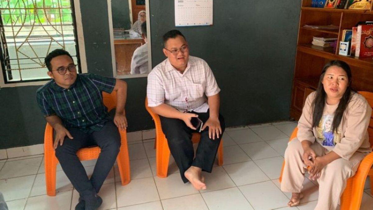 Sosok Ray Wilson Imanuel donatur panti asuhan Elnuza memberikan klarifikasi terkait dugaan prank bantuan