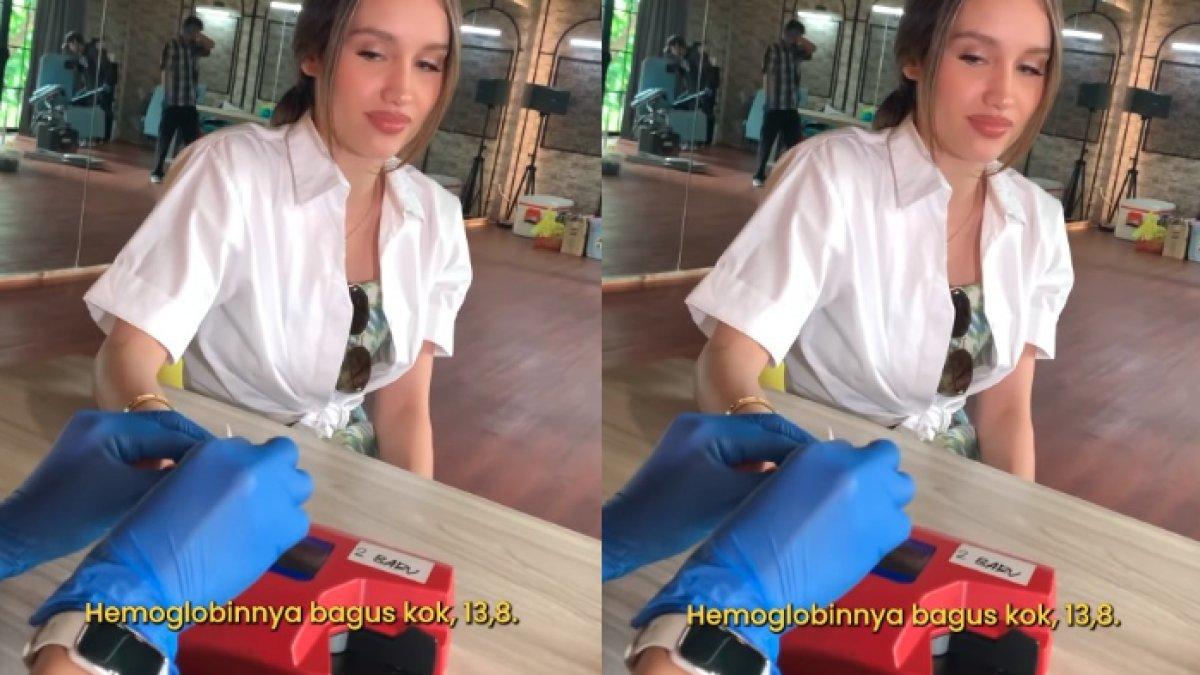 CINTA LAURA DONOR DARAH - Donor darah ini merupakan pengalaman pertama bagi Cinta Laura. 