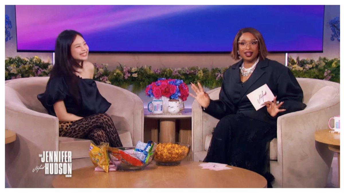 JENNIE BLACKPINK BUKA SUARA MENGENAI PILIHANNYA MUSIK ATAU AKTING - Jennie BLACKPINK Pilih Musik! Ia mengaku masih ingin fokus bermusik dan menunda akting, mengutamakan passion yang membesarkan namanya.