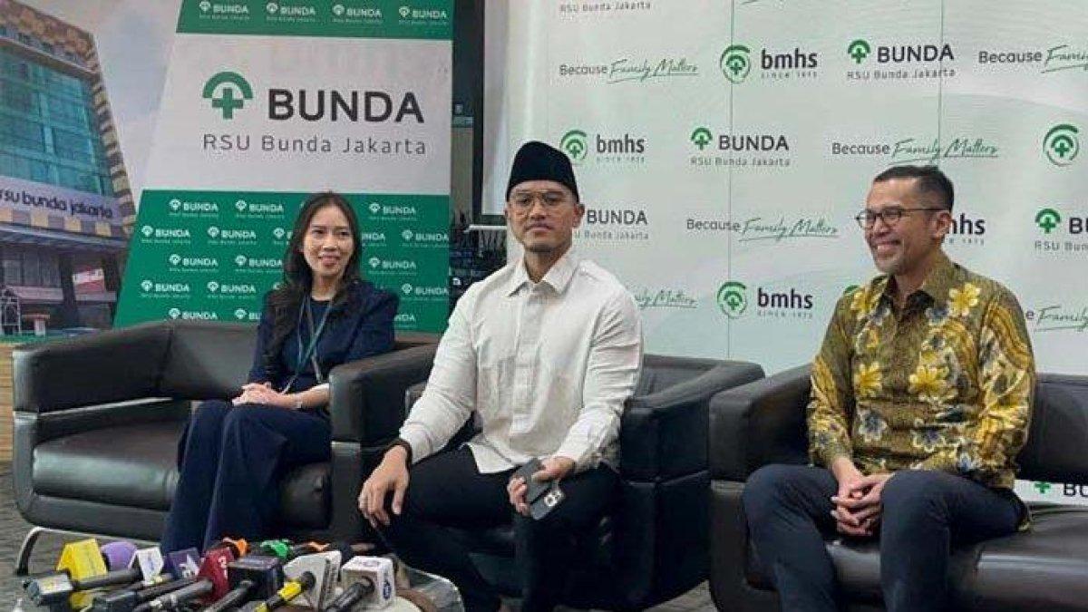 Erina Gundono istri dari putra bungsu Jokowi, Kaesang Pangarep telah melahirkan anak pertamanya di RSU Bunda Jakarta pada Selasa (15/10/2024) pukul 07.02 WIB.