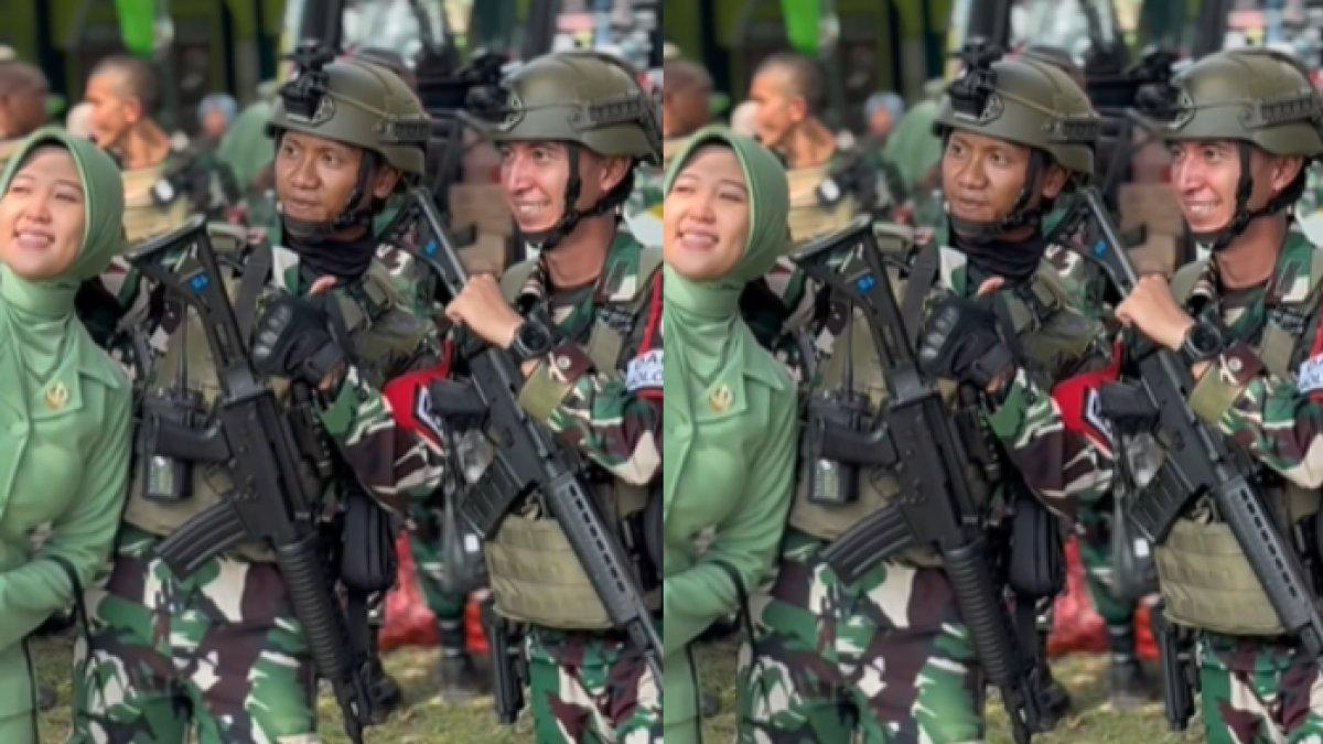 Fardhana diajak berfoto oleh rekan sesama prajurit.