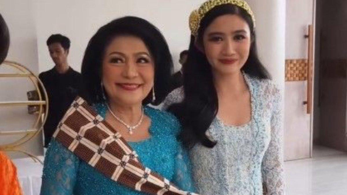 Febby Rastanty gelar acara siraman