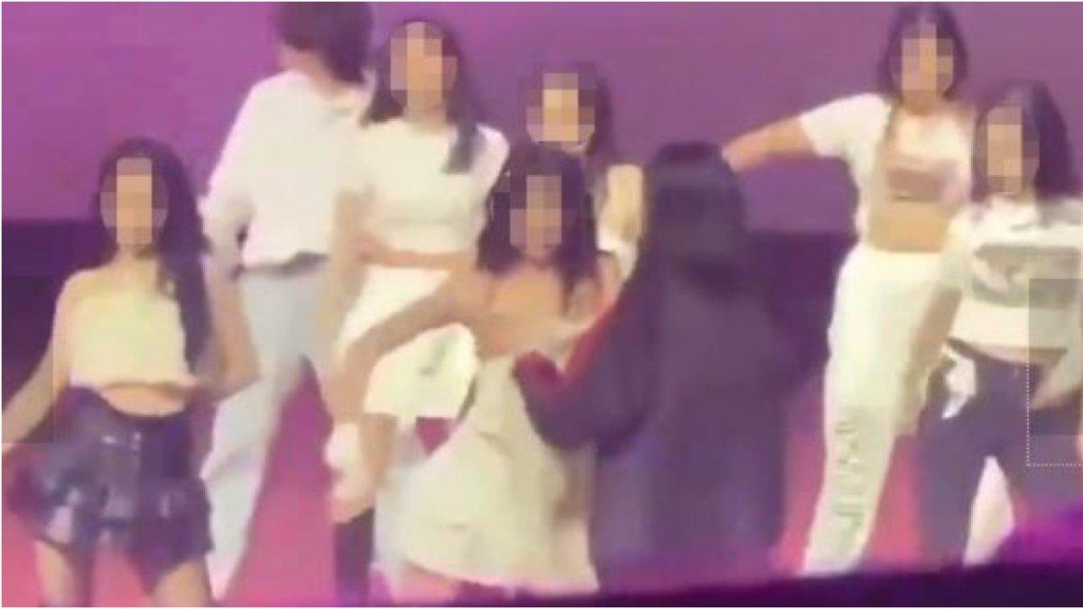 Gadis tetap lanjut joget meski bajunya lepas