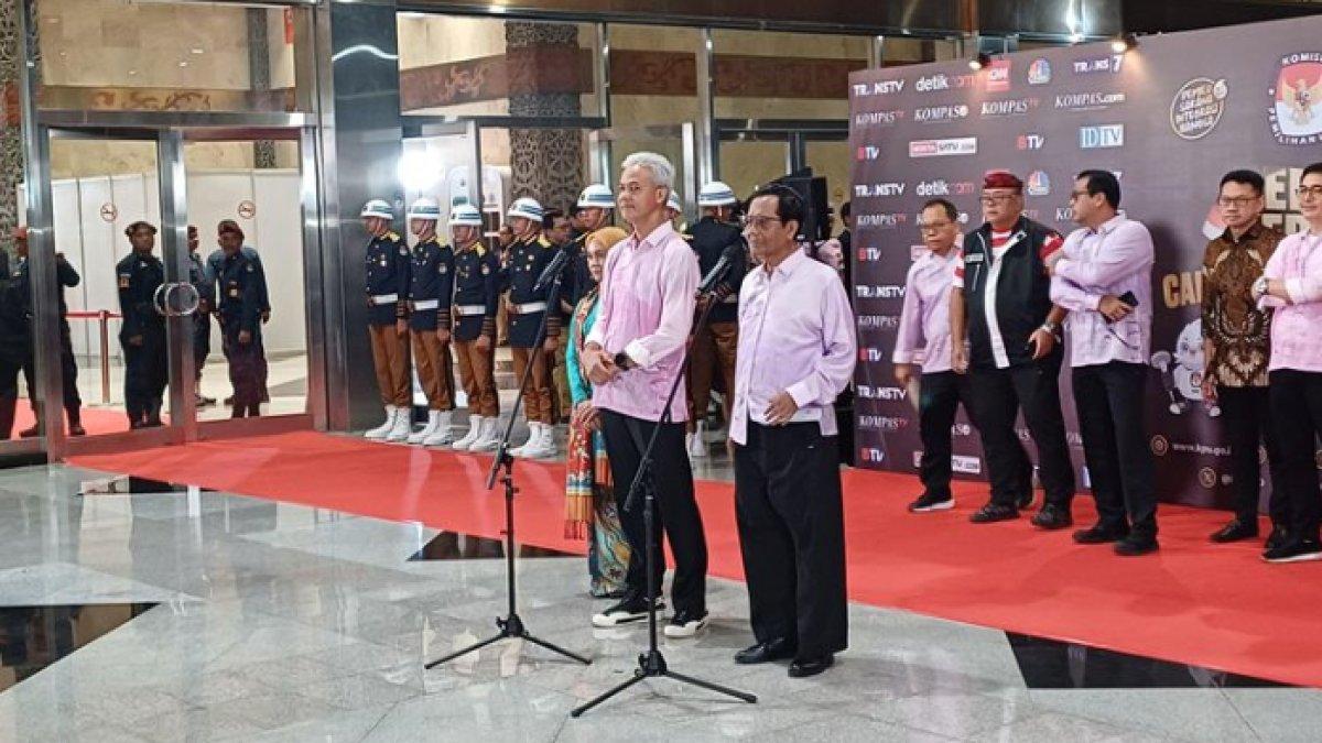 Ganjar Pranowo dan Mahfud MD.