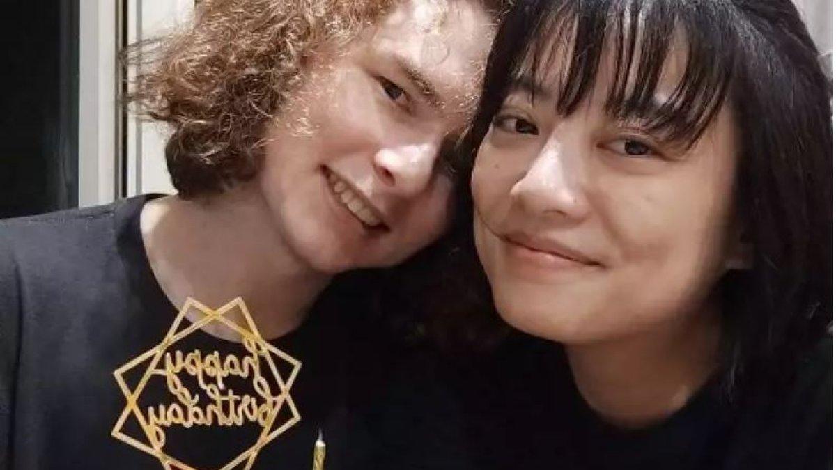 Gaya Charles disebut-sebut mirip dengan musisi Dul Jaelani putra Maia Estianty dan Ahmad Dhani.