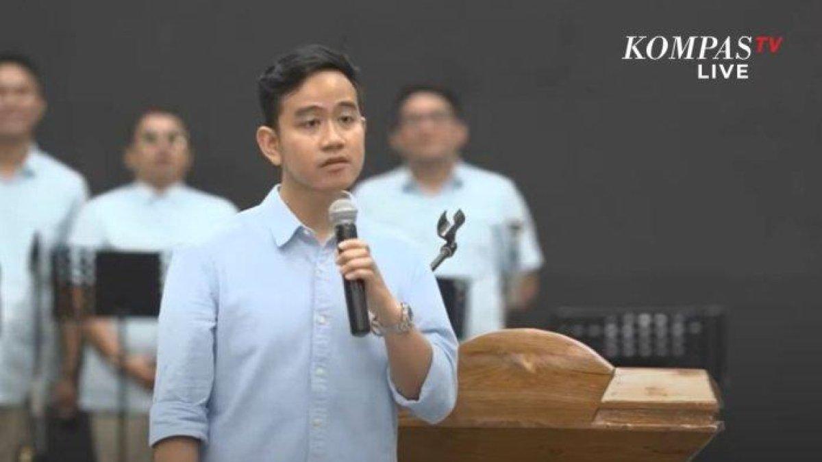 Gibran membocorkan sejumlah program yang akan menjadi prioritasnya bila terpilih bersama Prabowo. Mulai dari Dana Abadi Pesantren, Kredit Start-up, KIS Lansia, dan Kartu Anak Sehat.