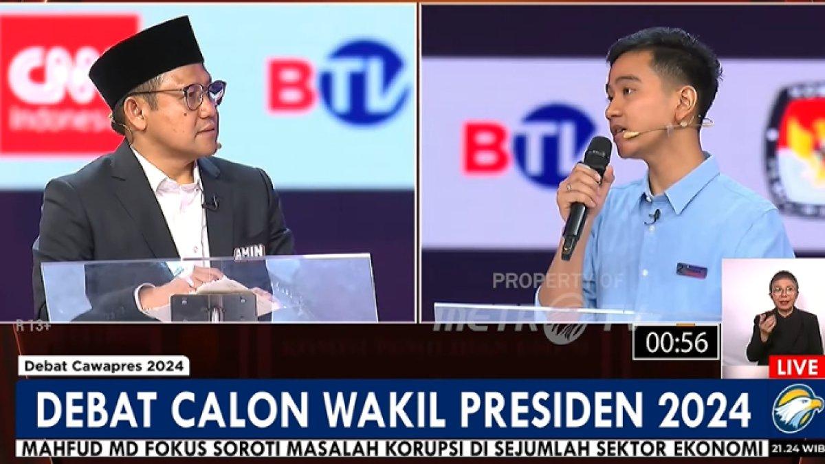 Gibran menanyakan peringkat Indonesia di SGIE kepada Cawapres Nomor Urut 1 Muhaimin Iskandar atau Cak Imin.