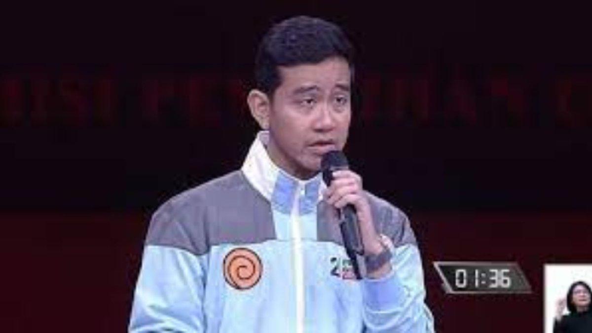 Gibran Rakabuming saat sebut nama Tom Lembong di debat cawapres tadi malam.