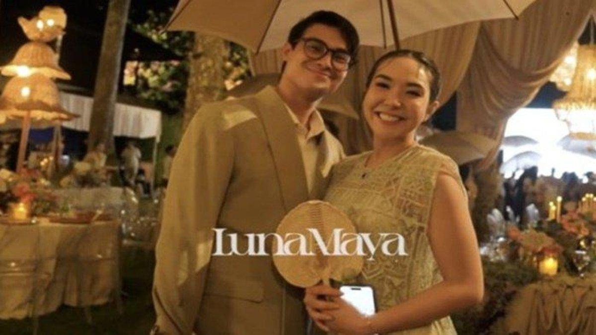 PASANGAN GO PUBLIK - TAMPIL MESRA - Gisella Anastasia dan Cinta Brian muncul bersama di pernikahan Luna Maya dan Maxime.