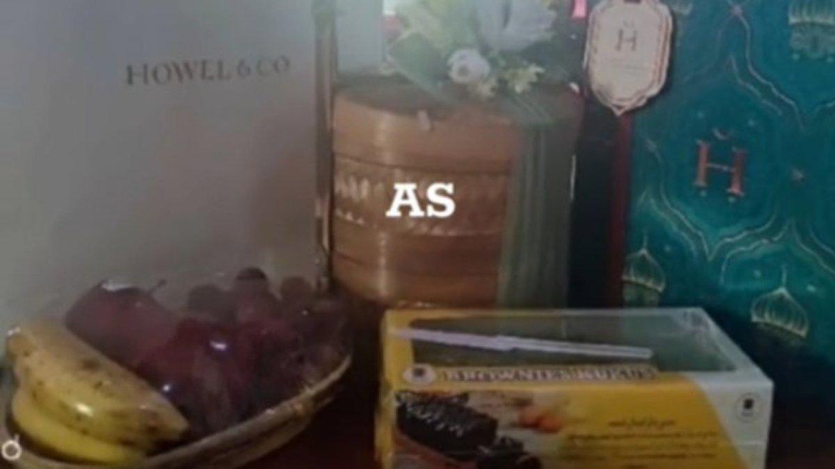 Goodie bag yang berisi aneka makanan di pernikahan Happy Asmara