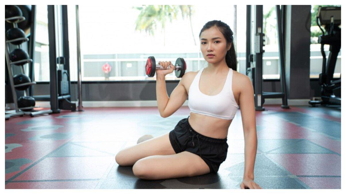 GYM ANGKAT BEBAN - Fokus pada perubahan kecil, rayakan kemajuan, dan ubah tujuan menjadi identitas sehat, bukan hasil, untuk mencapai kebugaran dengan lebih bahagia dan berkelanjutan.