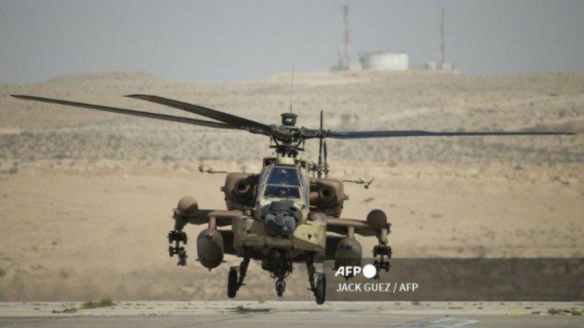 HELIKOPTER APACHE- Foto ilustrasi foto Helikopter longbow Apache AH-64 milik Israel.