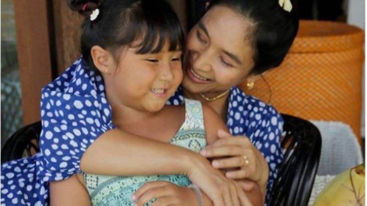 Happy Salma cukup sering mengunggah momen hangat kebersamaannya dengan Kinan di Instagram.