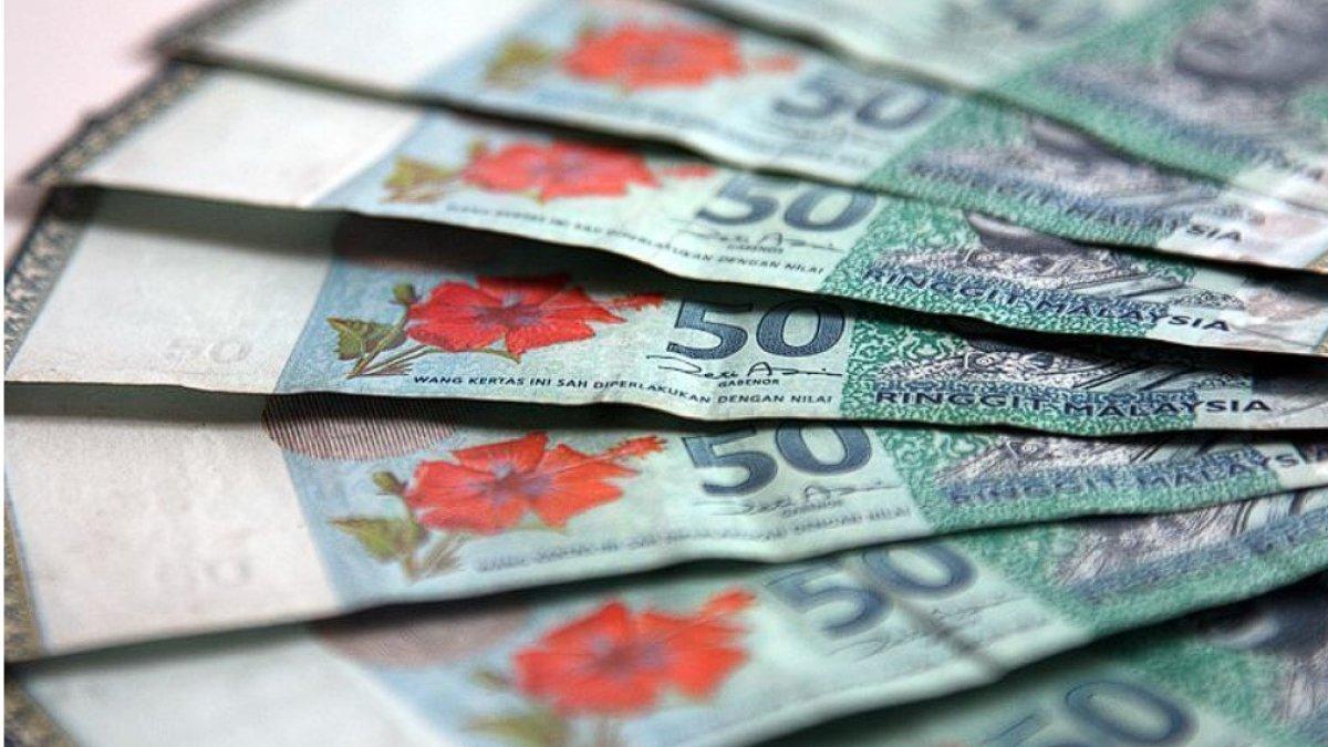 Deposito juga menjadi pilihan investasi jangka panjang yang minim risiko.