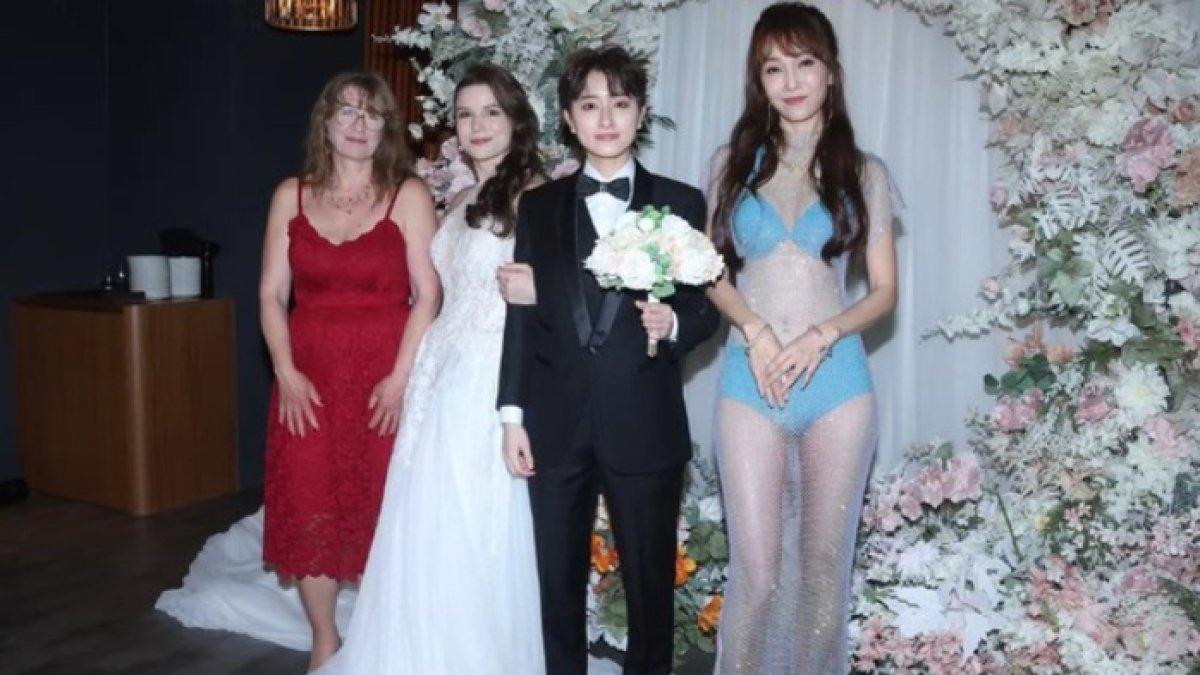 Ibu artis Taiwan pakai bikini di pernikahan putrinya
