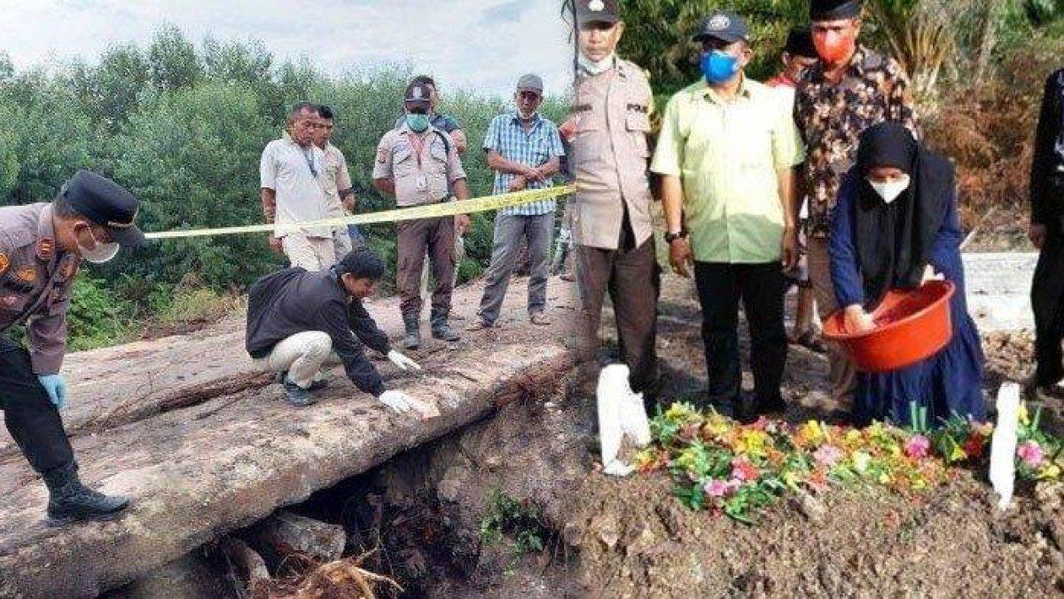 Ibu di Dumai, Riau, tewas dibunuh anak dan suaminya.