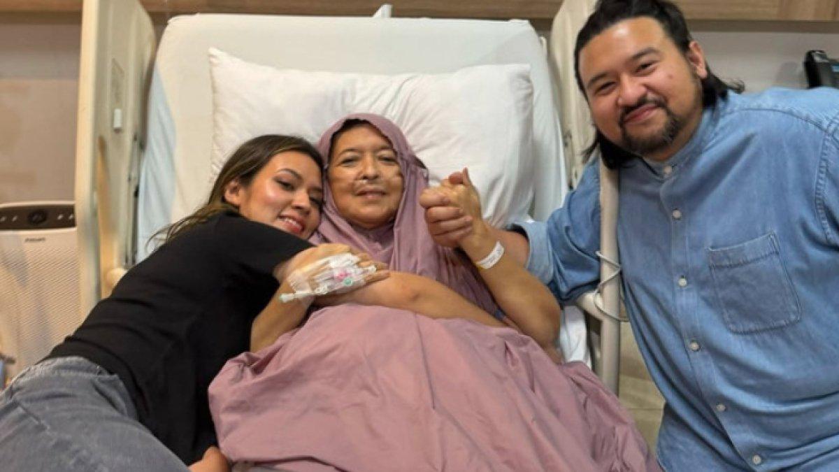 IBU RAISA KANKER - Kondisi ibunda Raisa idap kanker paru-paru stadium 4, sudah menjalar hingga ke tulang