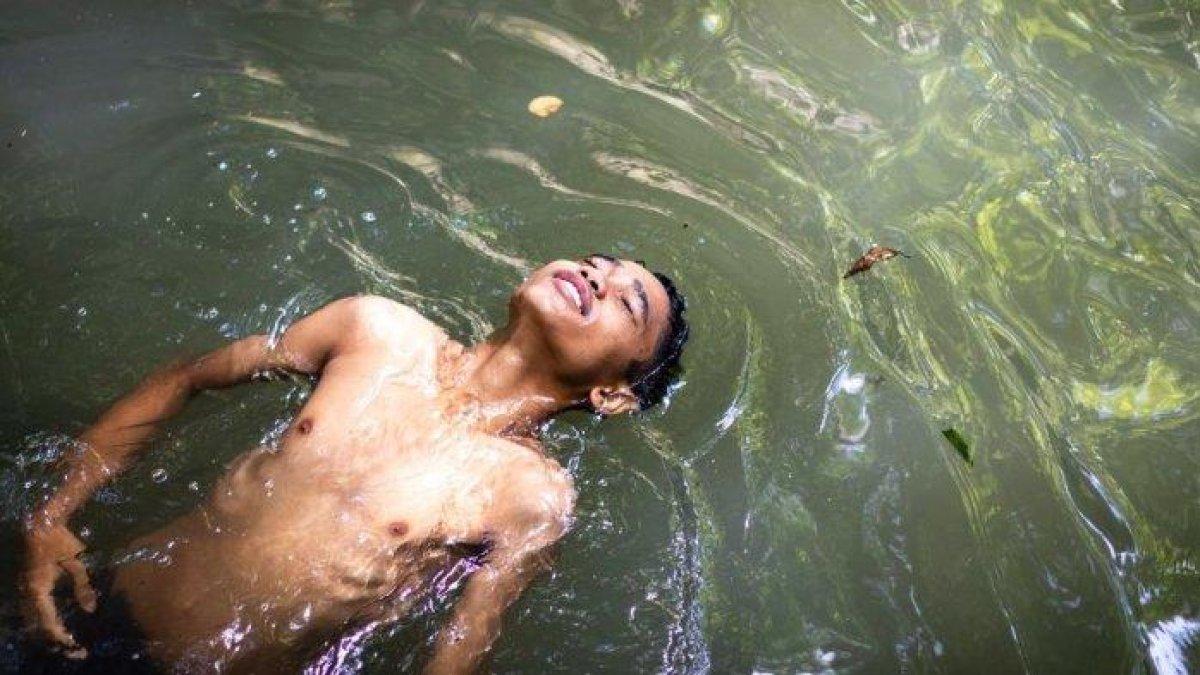 TAFSIR dan Arti Mimpi Berenang dan Bermain di Sungai, Mencerminkan TAFSIR dan Arti Mimpi Berenang dan Bermain di Sungai, Mencerminkan