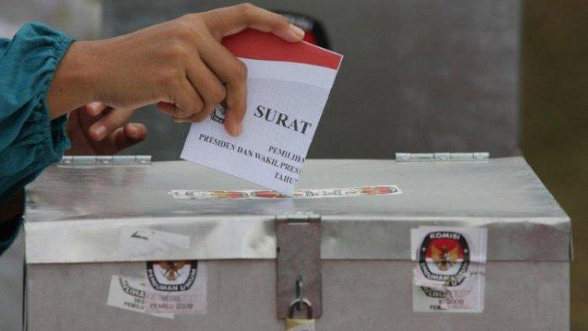 Ilustrasi surat suara dan kotak suara Pemilu, nyoblos.