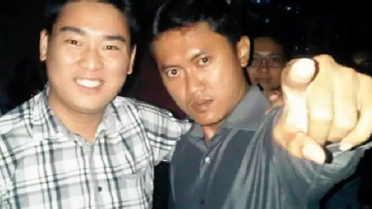 Ini merupakan gaya andalan Arya Wiguna