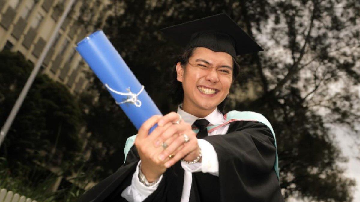 Iqbaal Ramadhan wisuda usai dinyatakan lulus sarjana di Monash University.