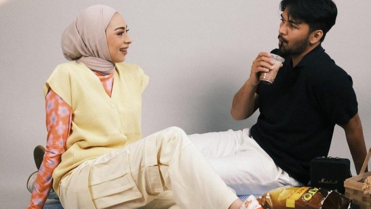 Ira Nandha balikan dengan suaminya, Elmer Syaherman
