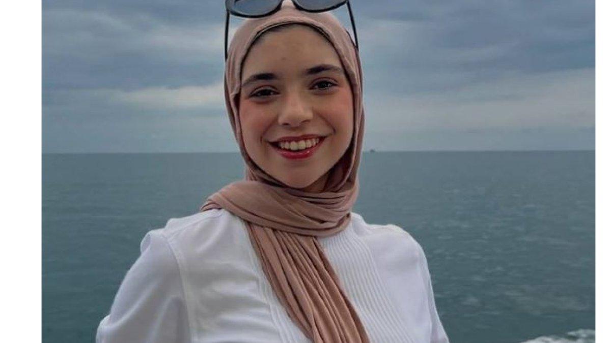 ANAK AYU AZHARI CALON DOKTER - Isabel Azhari juga menyampaikan kekagumannya terhadap keindahan kampus di Grenada.