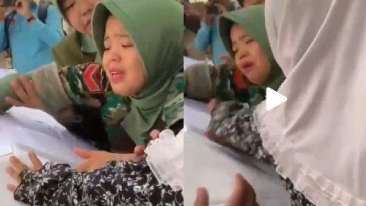 Isak tangis istri prajurit TNI saat suaminya gugur jadi korban serangan KKB di Papua