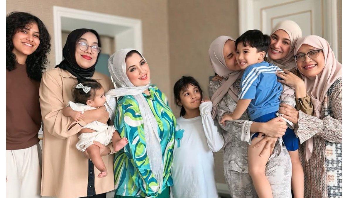 Istri Irwansyah menekankan bahwa Humaira menerima kasih sayang yang melimpah dari seluruh keluarga. 
