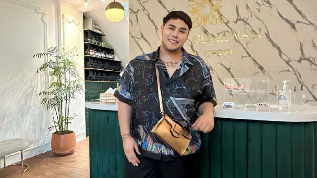 Ivan Gunawan buka bisnis jualan hijab