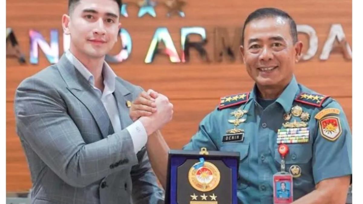 VERRELL BRAMASTA JADI DUTA MARITIM - Kabar pengangkatan Verrell sebagai Duta Maritim diumumkan langsung melalui akun resmi Koarmada RI.