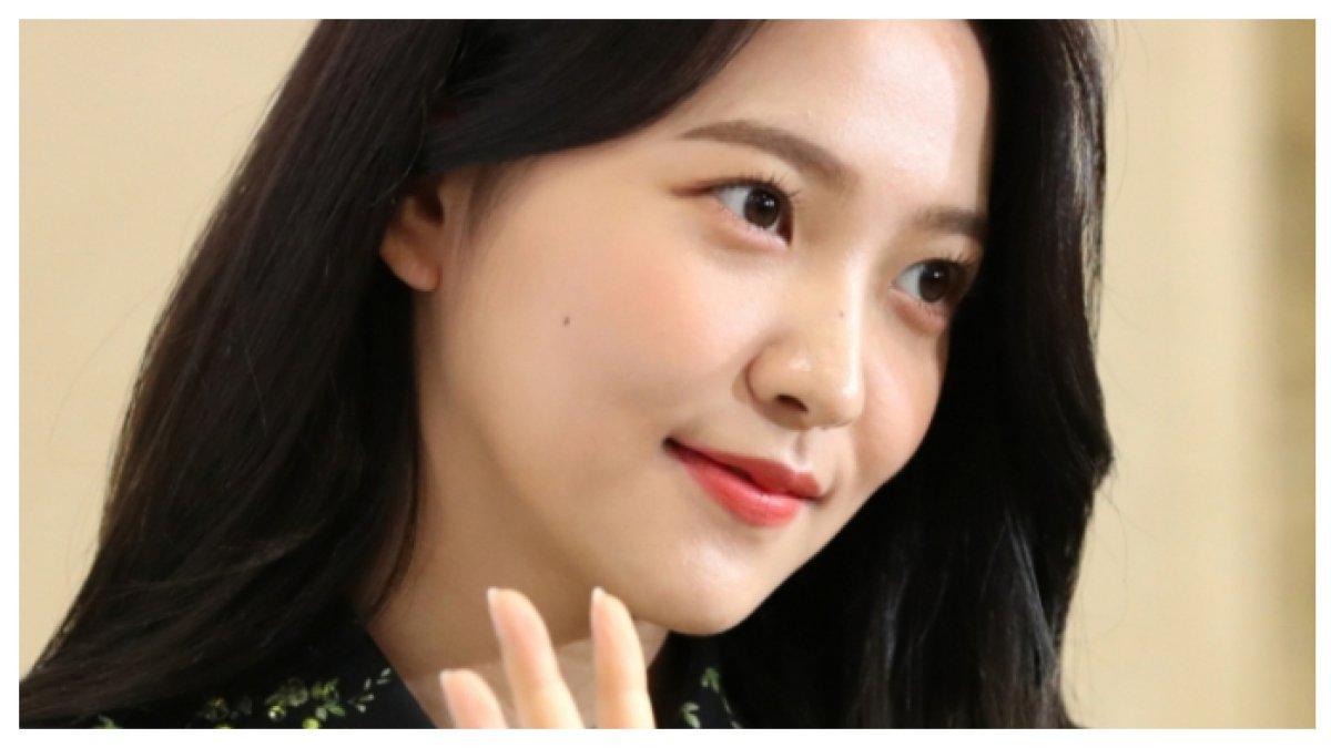 YERI RED VELVET DIKABARKAN BAHAS KONTRAK DENGAN BLITZWAY - Yeri Red Velvet siap buka lembaran baru! Kabarnya sedang negosiasi kontrak eksklusif bareng Blitzway Studio!