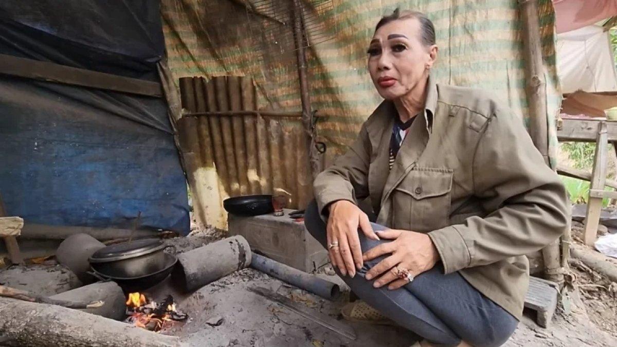 Seorang transgender yang dinikahi pria tulen