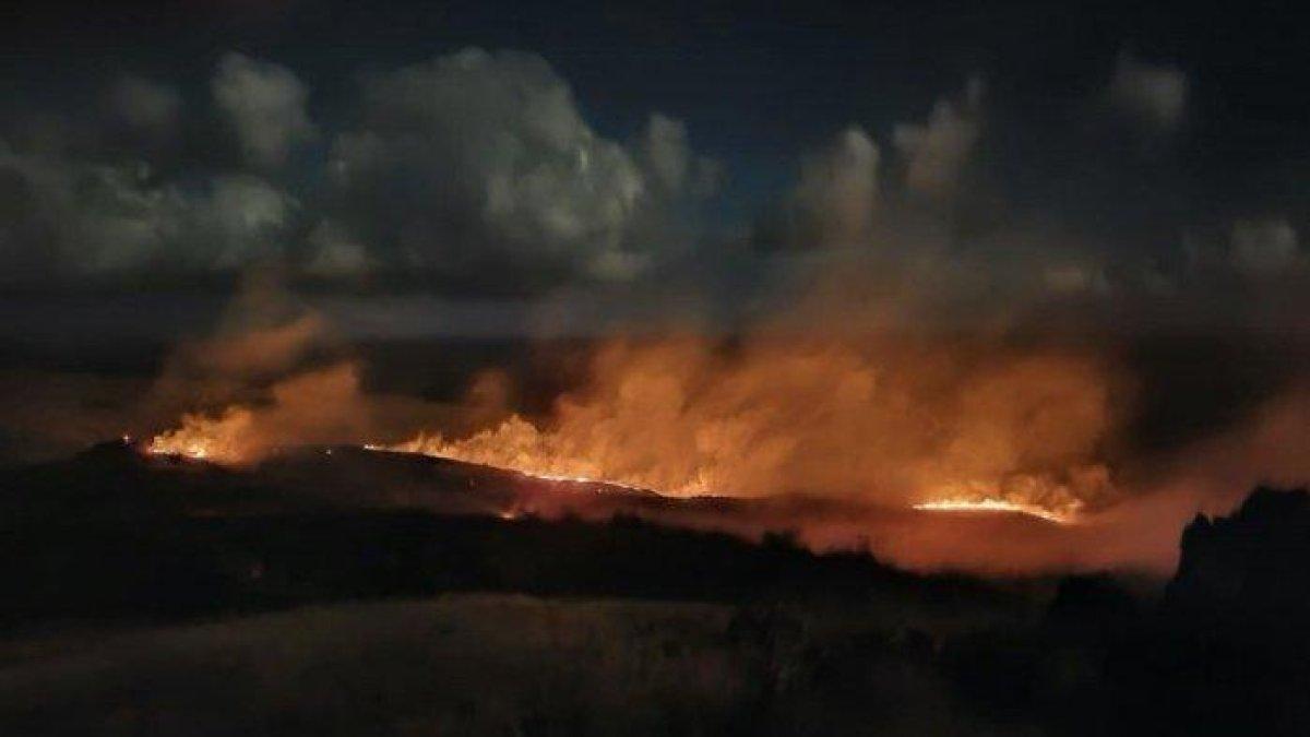 Kebakaran hutan yang membumi hanguskan kota Lahaina, di Pulau Maui, Hawaii, Amerika Serikat telah memakan menewaskan 53 jiwa, Jumat (11/8/2023).