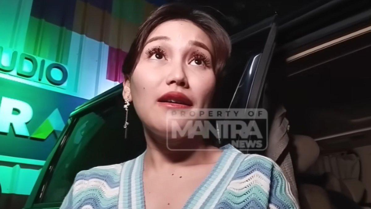 Keberanian Ayu mengumumkan putus seolah ingin menegaskan dirinya kuat.