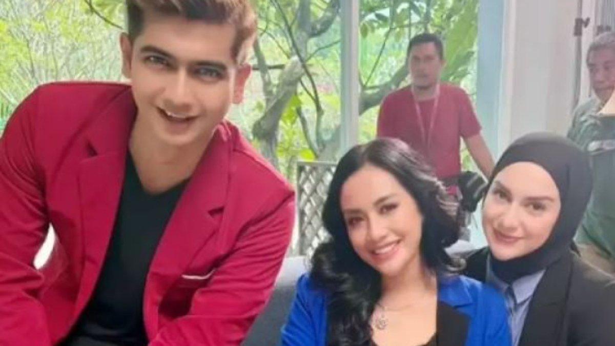 Kedekatan Irish Bella dan Teuku Ryan saat main sinetron Saleha