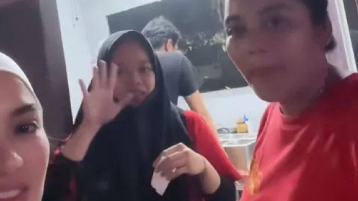 Kedekatan Ririn Ekawati dan para pegawainya.