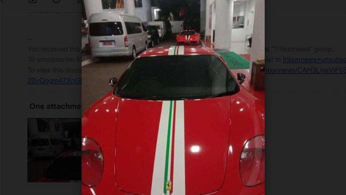 Kejaksaan Agung kembali menyita aset Harvey Moeis, suami artis Sandra Dewi yang terjerat kasus dugaan korupsi tata niaga komoditas timah pada wilayah izin usaha pertambangan (IUP) PT Timah. Aset yang disita kali ini dua supercar Ferrari.