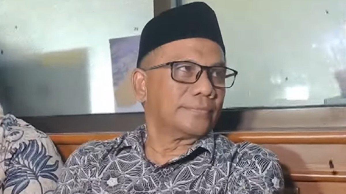 Kelakuan Teuku Ryan saat Ria Ricis hamil pun dibeberkan ayah Ryan sendiri, Teuku Rustam.