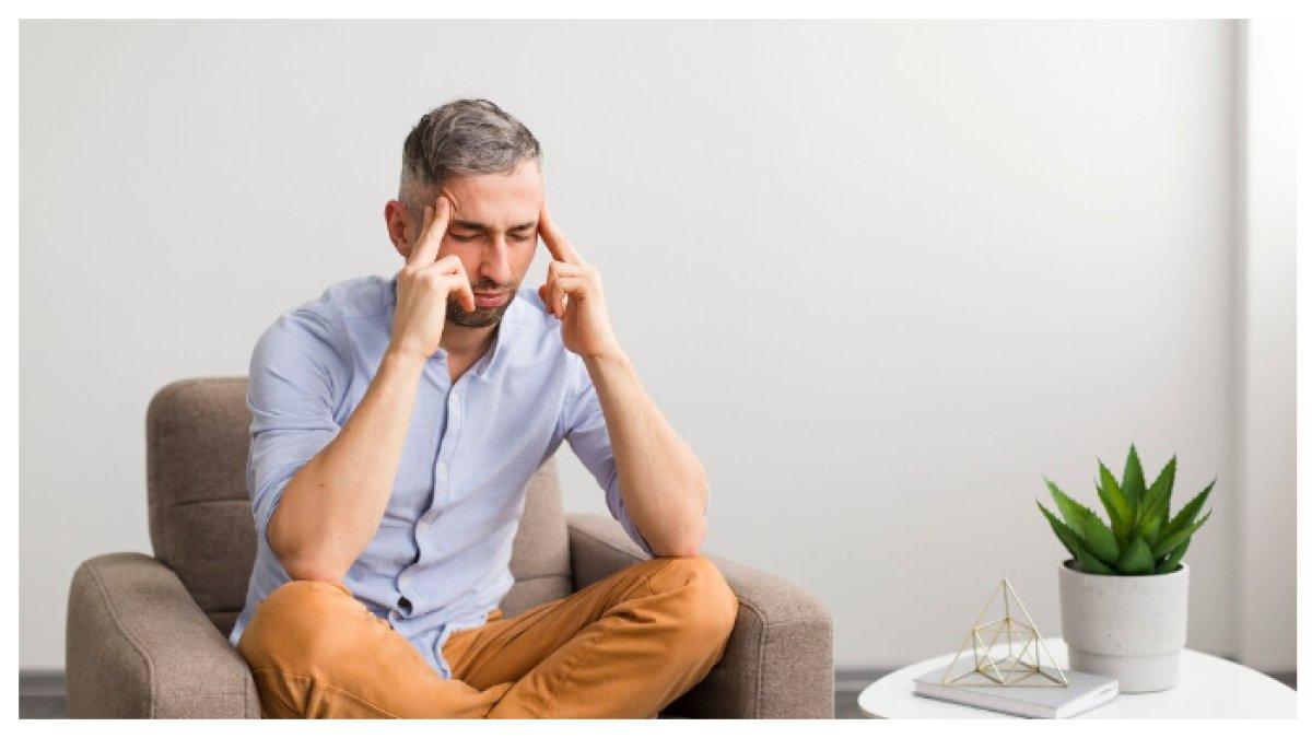 KELELAHAN EMOSIONAL - Kelelahan fisik dan emosional yang terus-menerus, Sikap sinis terhadap pekerjaan atau lingkungan sekitar.