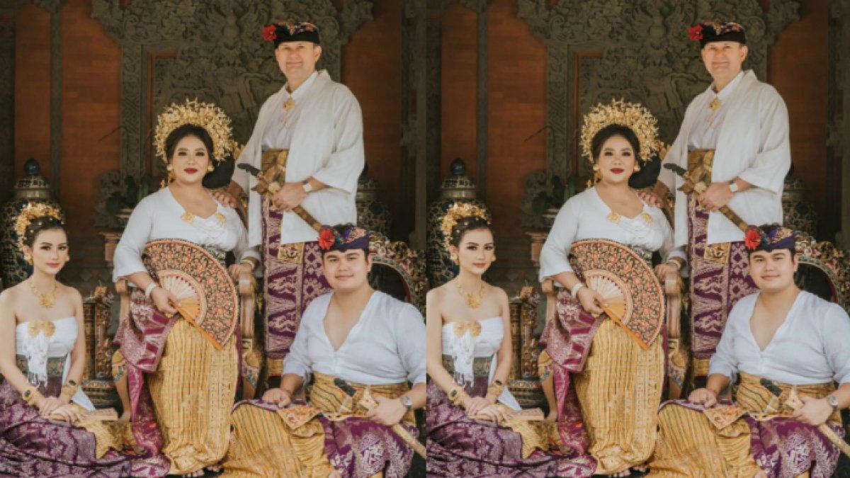 Calon istri Azriel Hermansyah ini memiliki nama lengkap Sarah Rai Menzel.