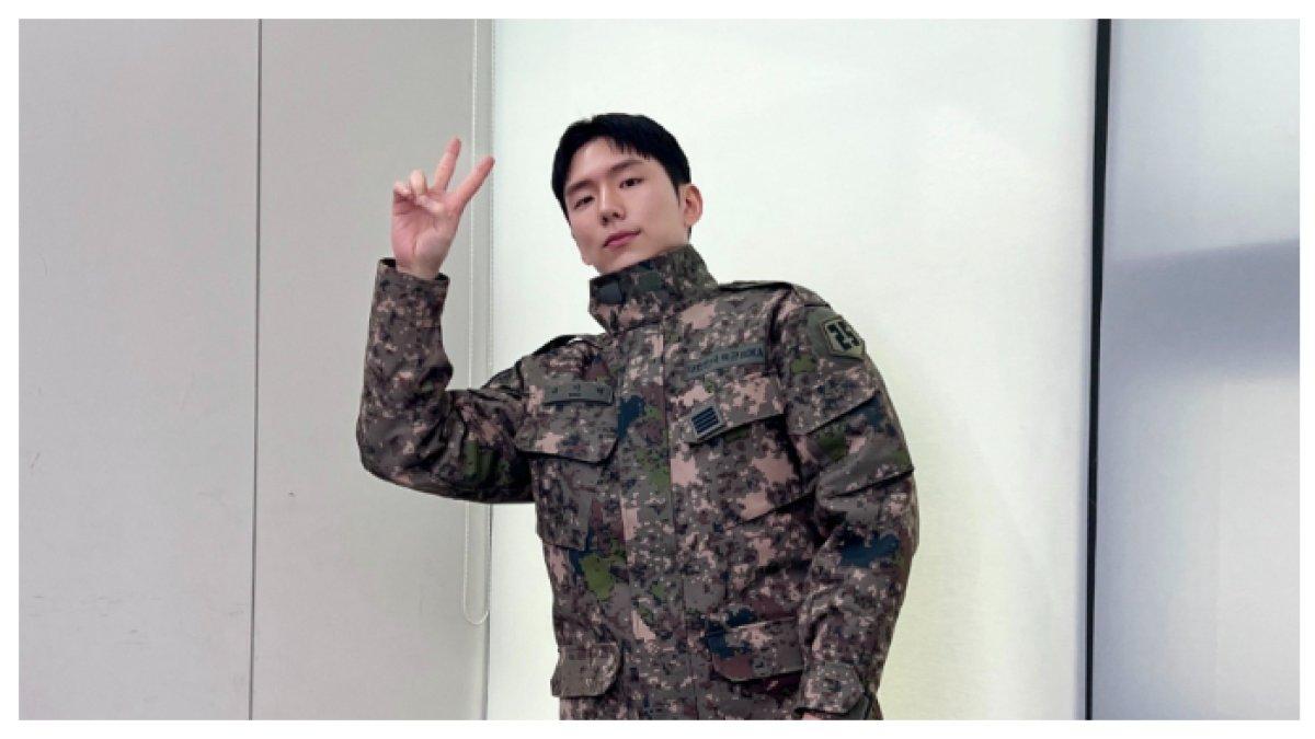 KIHYUN MOSTA X MENYAPA FANS DENGAN PENUH SEMANGAT - 