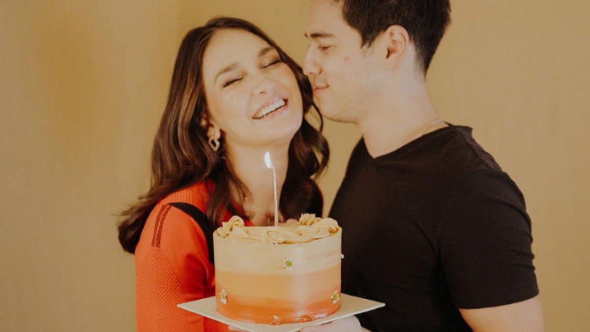 Kemesraan Maxime Bouttier dan Luna Maya