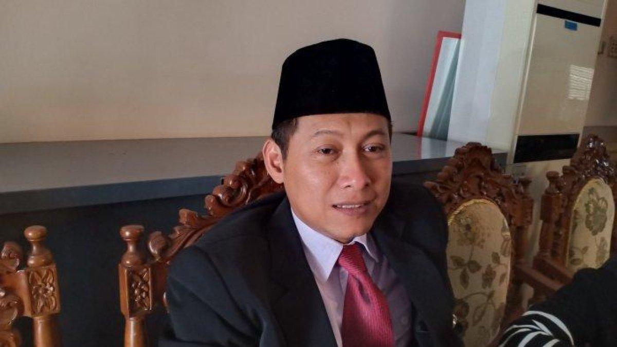 Kepala Badan Kepegawaian dan Pengembangan Sumber Daya Manusia (BKPSDM) Kabupaten Purworejo, Fithri Edhi Nugroho, menyebut, dua PNS di lingkungan Pemkab Purworejo terancam dapat hukuman disipliner sedang berat karena tersandung kasus menghilangkan atau mengelapkan aset milik Pemda berupa sepeda motor dinas dan laptop, Rabu (1/11/2023).