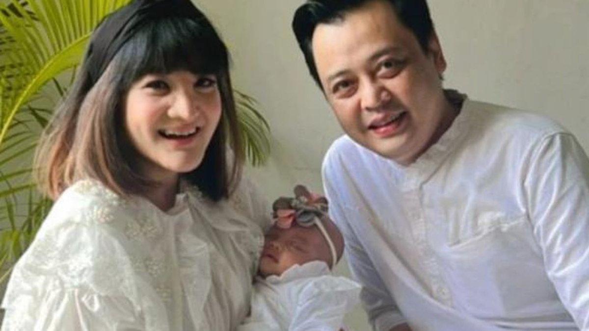 Kiki Amalia dan suaminya, Agung Nugraha, dikaruniai anak pertama.